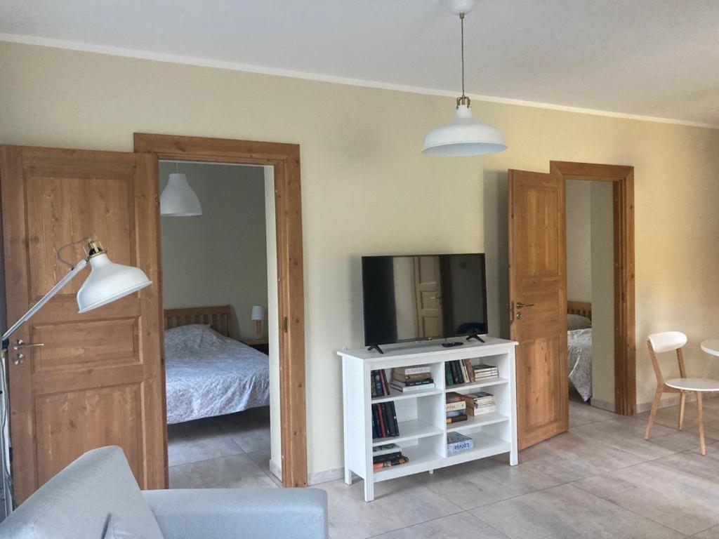 Luci Juras Apartamenti 2 로야 외부 사진